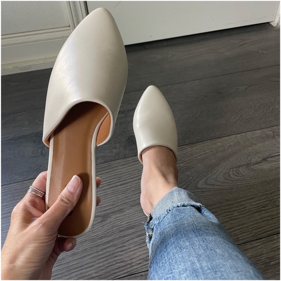 Off White Vegan Leather Slip on Flats Mules - Picture 2 of 6